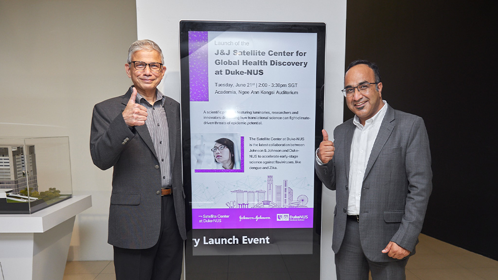 Dr. Anil Koul and Amarnath Sharma, Vice President, at the launch of the J&J Center for Global Disease Discovery at the Duke-NUS Campus in Singapore (photo)