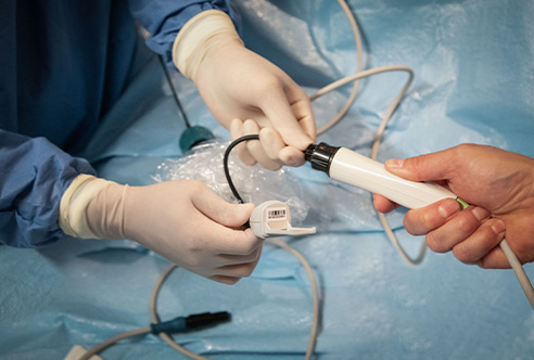 The SOUNDSTAR Catheter shown here with the reusable eco-cable connection. (photo)