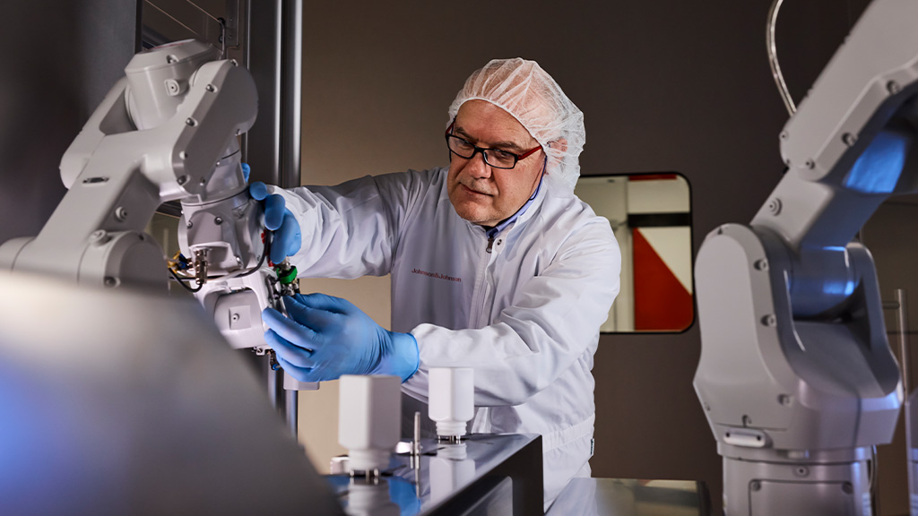 A J&J technician working on our innovative, automated product packaging line (photo)